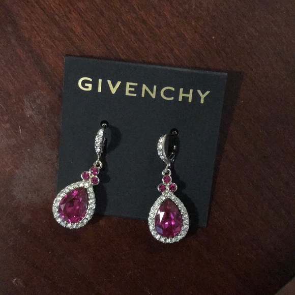 Earrings - Picture 1 of 2